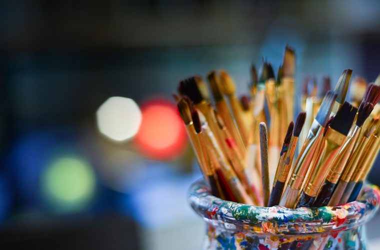 初中学美术哪个学校好点