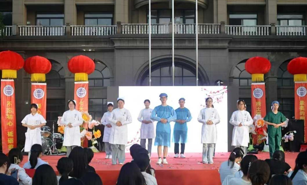 往届高中生能读全日制大专吗？