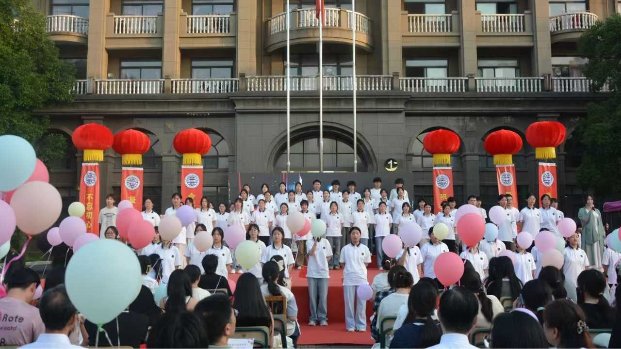 高考100多分想学电子商务专业（面向全国招生的全日制高校）