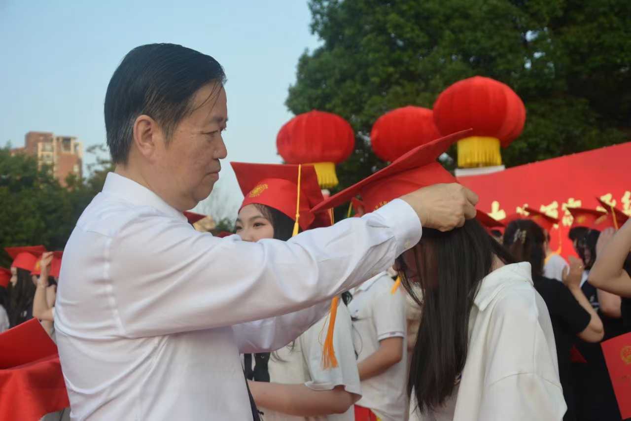 往届高中生能读什么大学